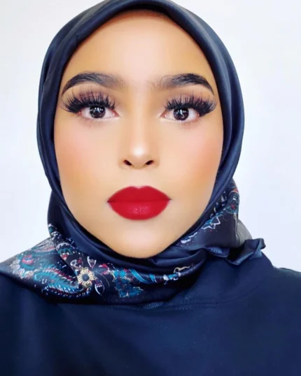 Vamp-Rich Beauty Lipsticks